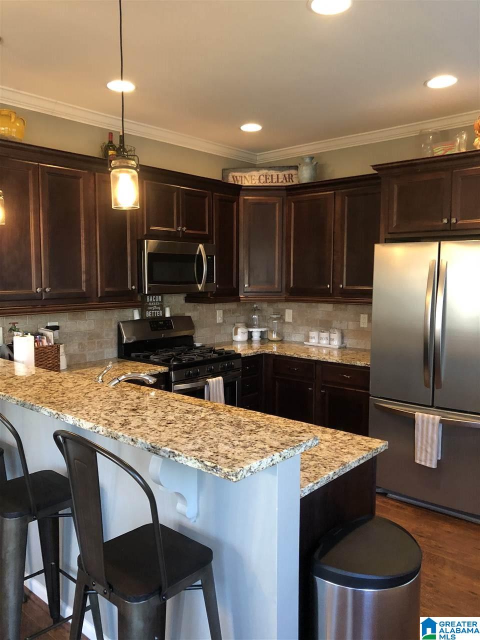 2120 Brett Circle Leeds, AL 35094 - Photo 4 of 10