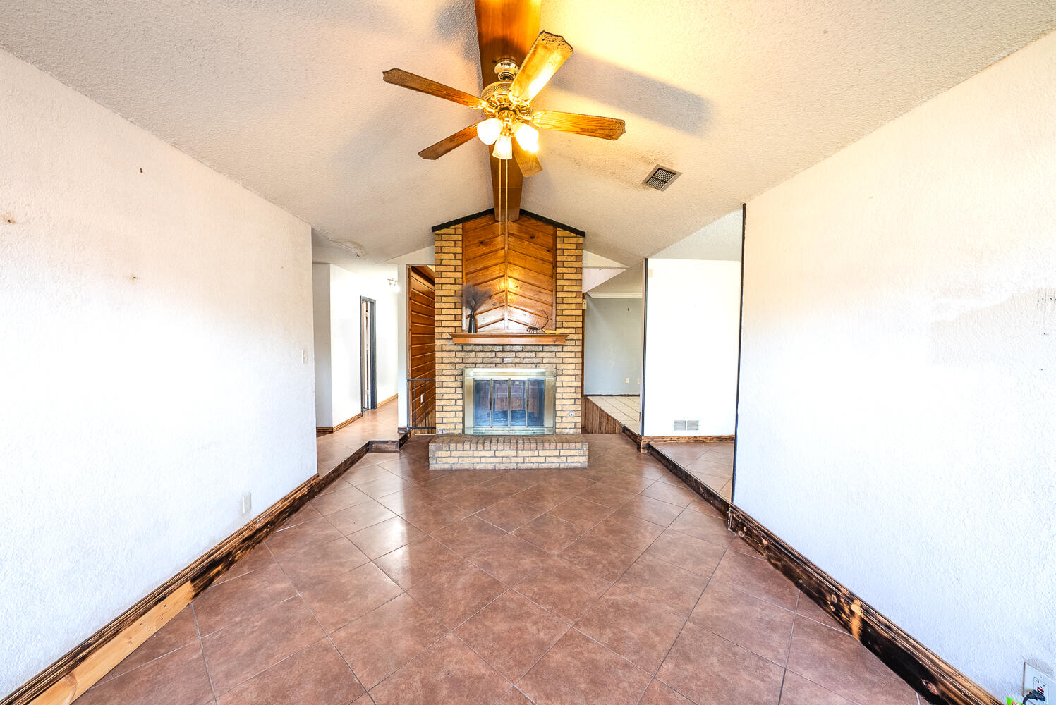 2110 76th Street Lubbock, TX 79423 - Photo 2 of 13 DSC01535