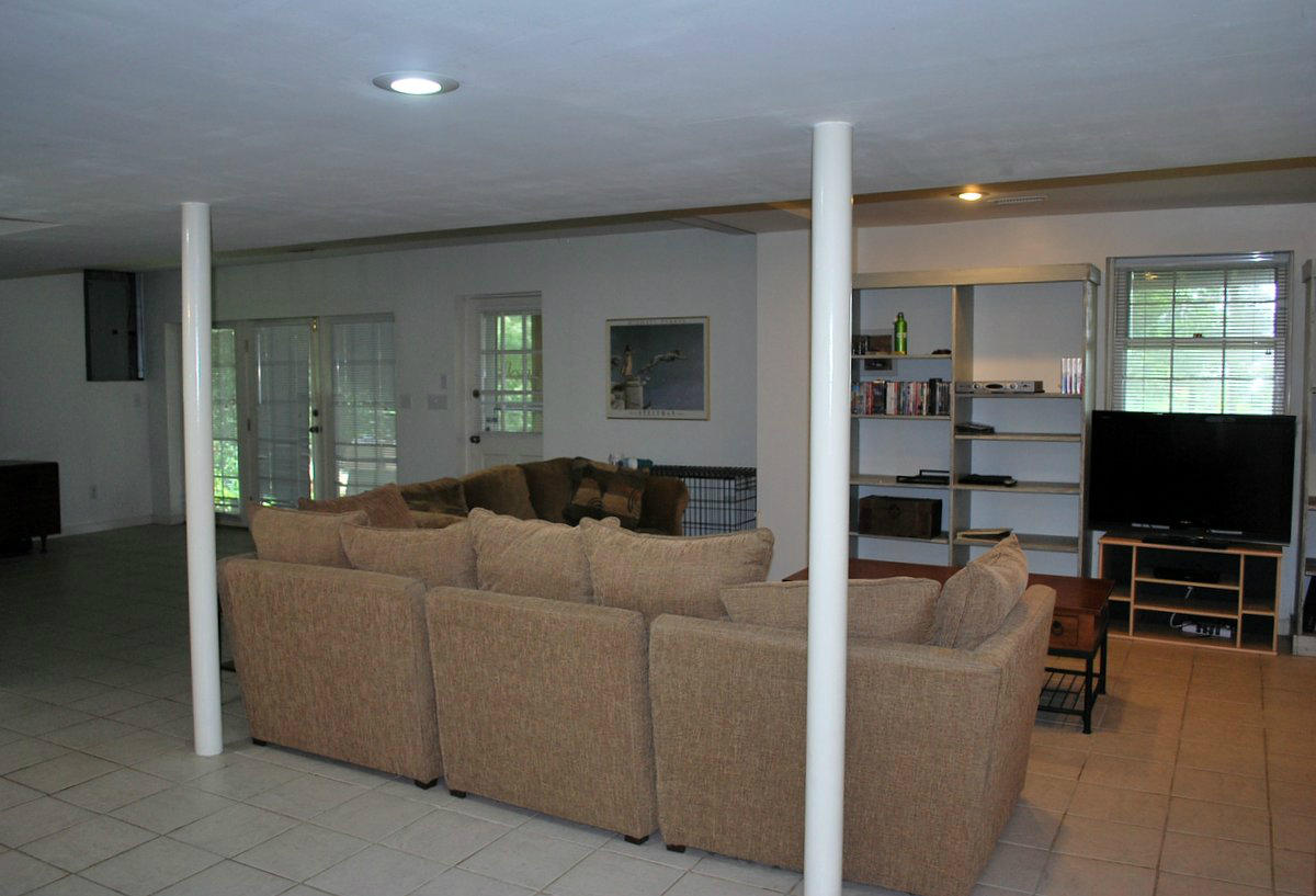 2629 Nottingham Road Southeast Roanoke, VA 24014 - Photo 23 of 64 DSC_0474