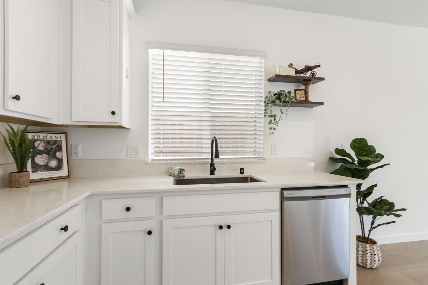 12650 Snowy Owl Way Rancho Cordova, CA 95742 - Photo 16 of 46
