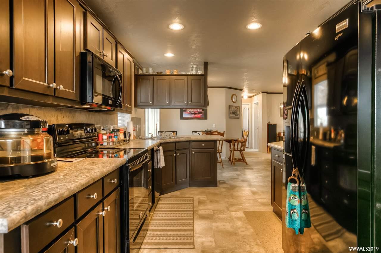 2847 Salamander Road Southeast Jefferson, OR 97352 - Photo 11 of 27 Gallery Image 11