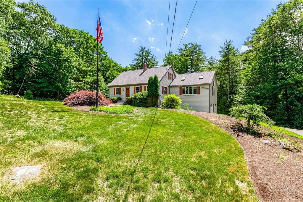 9 Isabelle Circle Rowley, MA 01969 - Photo 31 of 35