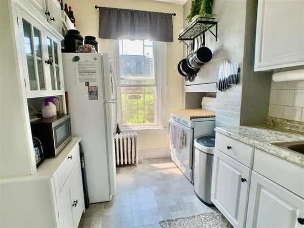 $2,650 | 808 Garden Street, Unit 3, Hoboken, NJ 07030