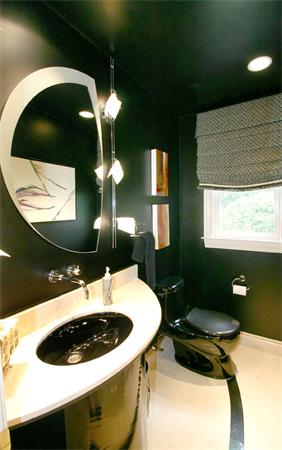 40 Griscom Road Wayland, MA 01778 - Photo 9 of 26 a bathroom with a sink and a mirror