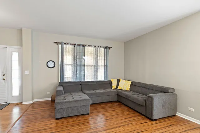 $539,000 | 1832 Harrison Avenue, Mundelein, IL 60060