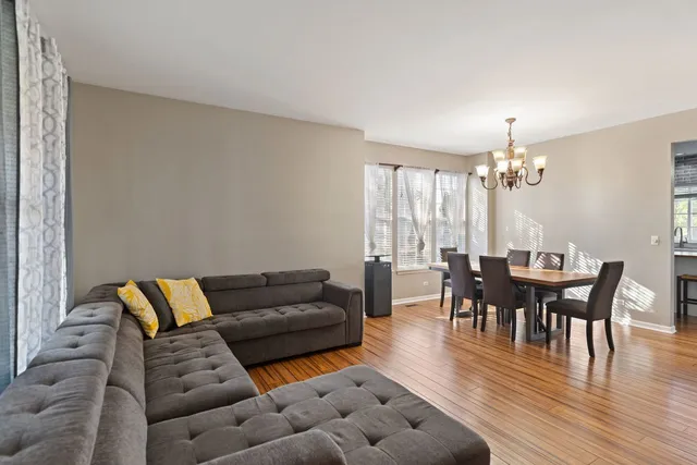 $539,000 | 1832 Harrison Avenue, Mundelein, IL 60060