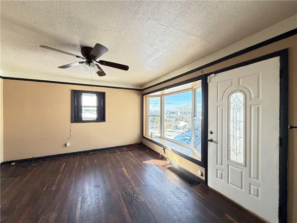 $154,900 | 212 Kingston Drive, Pittsburgh, PA 15235
