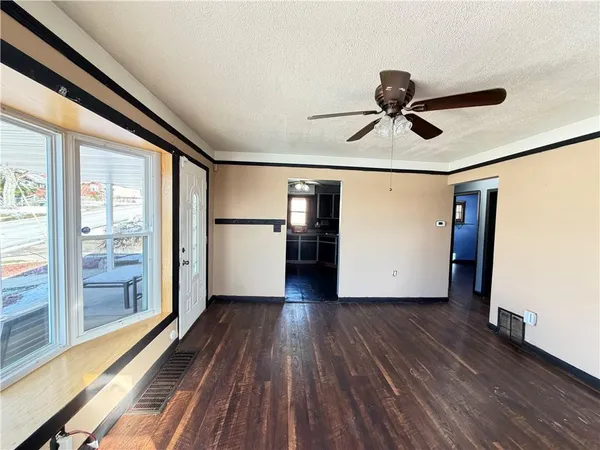 $154,900 | 212 Kingston Drive, Pittsburgh, PA 15235