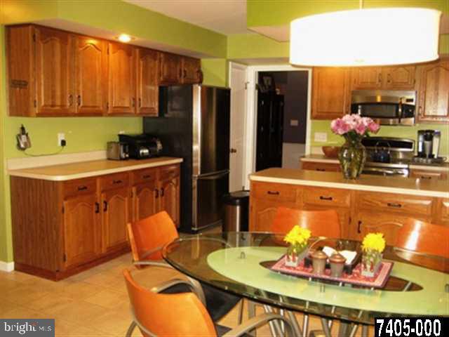 3665 Cimmeron Road York, PA 17402 - Photo 5 of 35 Gallery Image 5