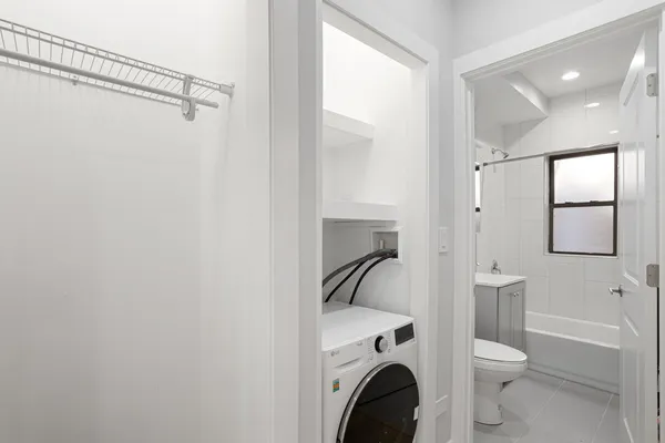 $2,200 | 7512 North Eastlake Terrace, Unit 2E, Chicago, IL 60626