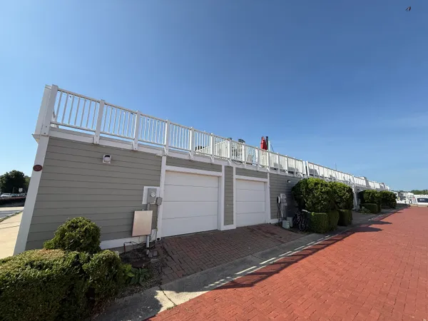 $379,000 | 19 Lighthouse Point, New Buffalo, MI 49117