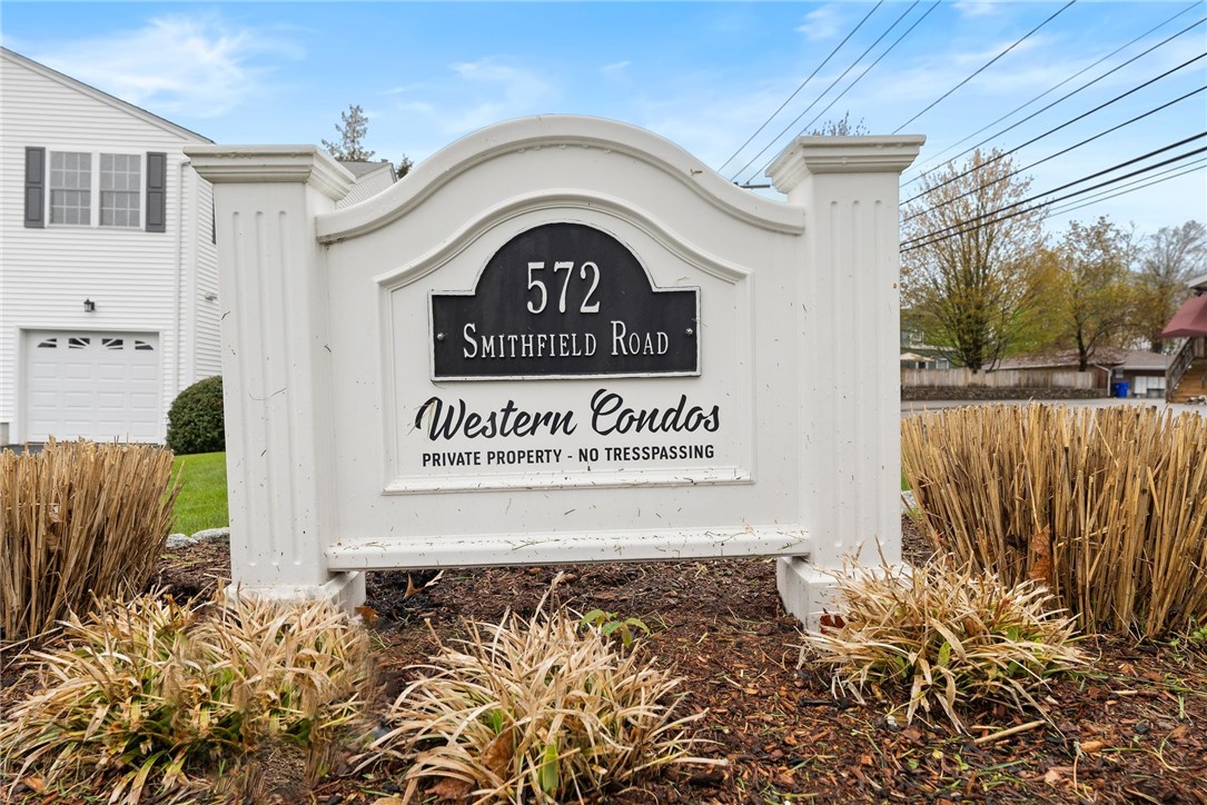 572 Smithfield Road, Unit 7 North Providence, RI 02904 - Photo 2 of 31