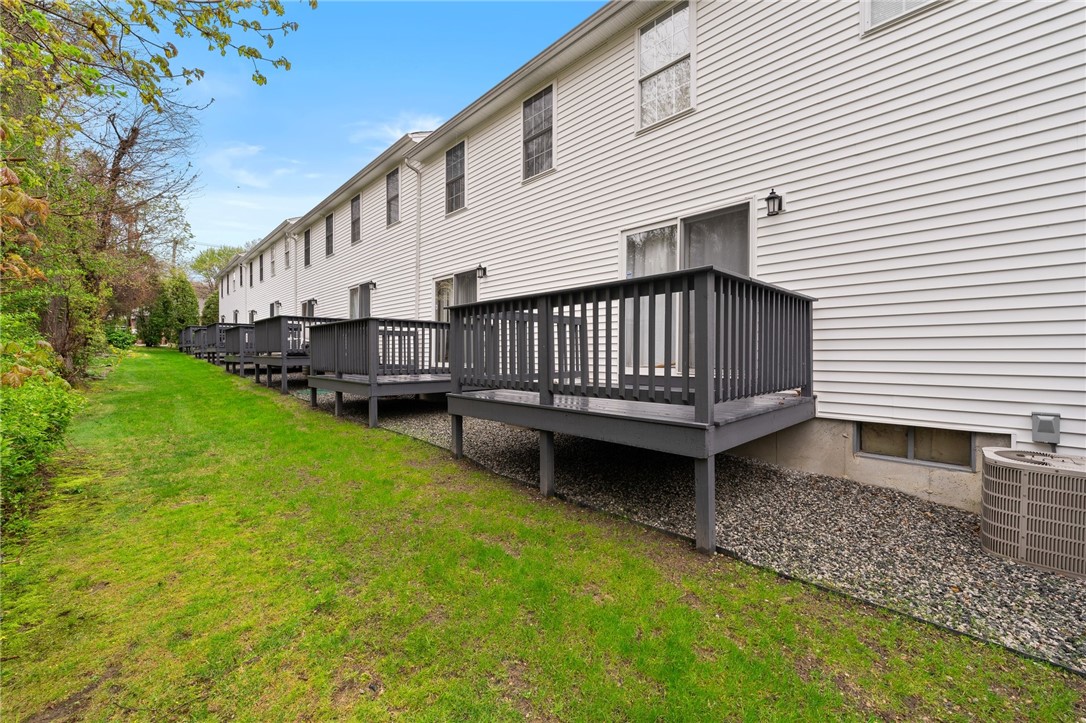 572 Smithfield Road, Unit 7 North Providence, RI 02904 - Photo 4 of 31