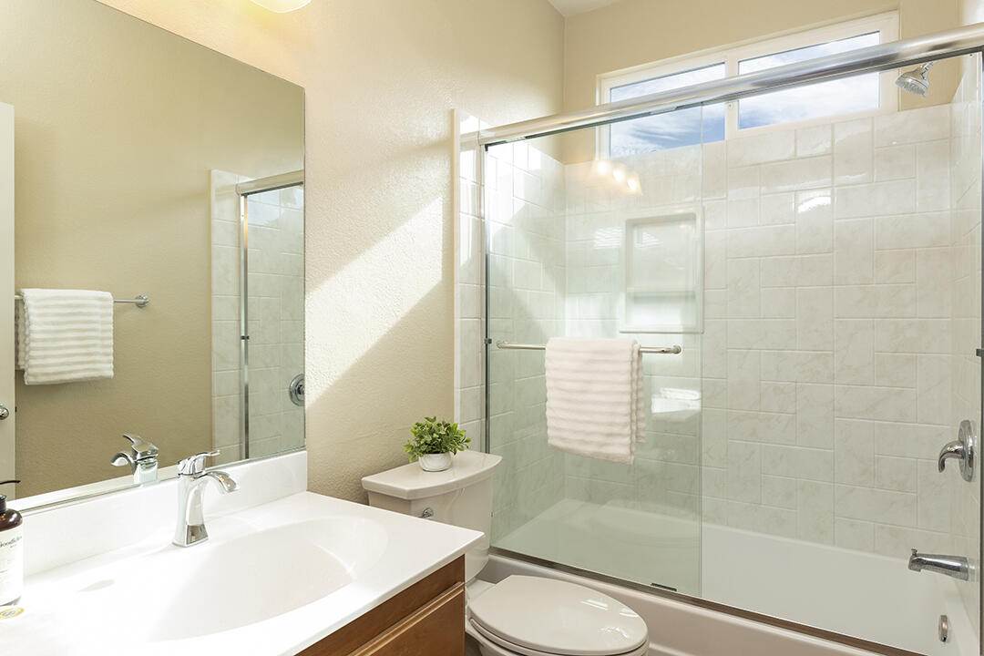 1280 Oro Ridge Palm Springs, CA 92262 - Photo 35 of 46 a bathroom with a sink and a mirror