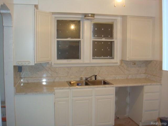 17551 Santa Rosa Drive Detroit, MI 48221 - Photo 6 of 6