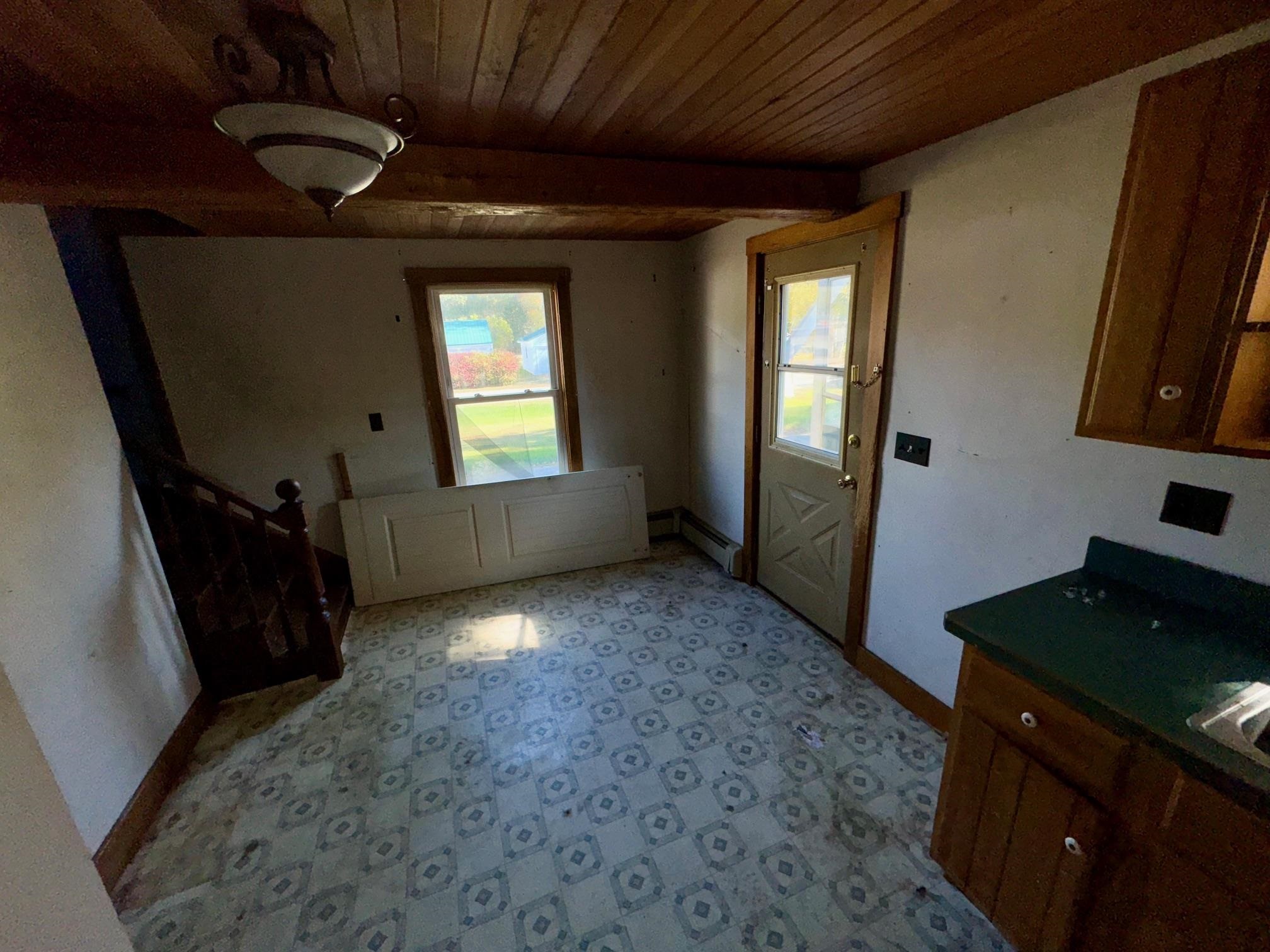 24 Pine Street Gorham, NH 03581 - Photo 8 of 12