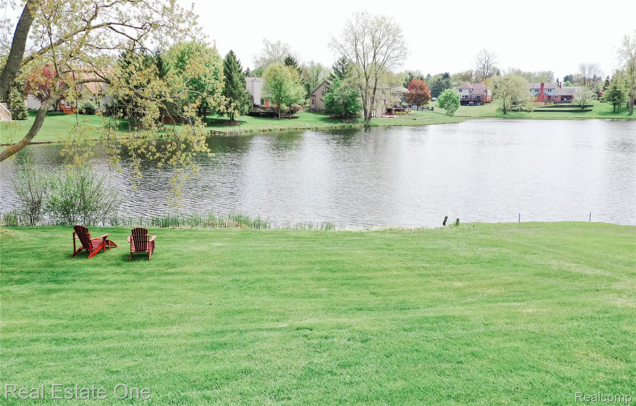 2445 Kimberly Fair Street Rochester, MI 48309 - Photo 7 of 40 7.jpg
