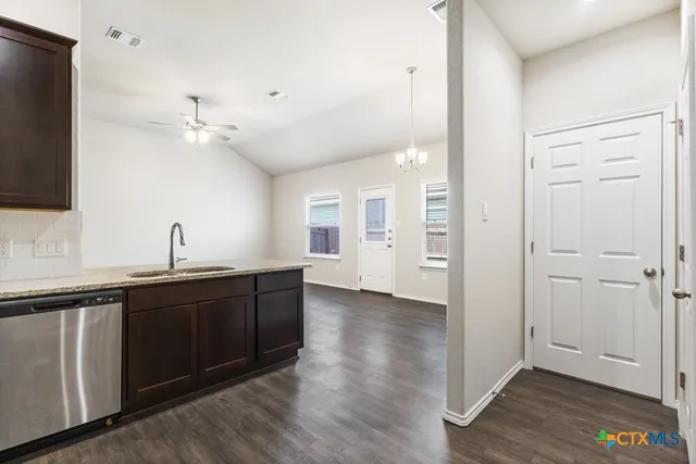 $1,590 | 636 Heathers Way, Seguin, TX 78155