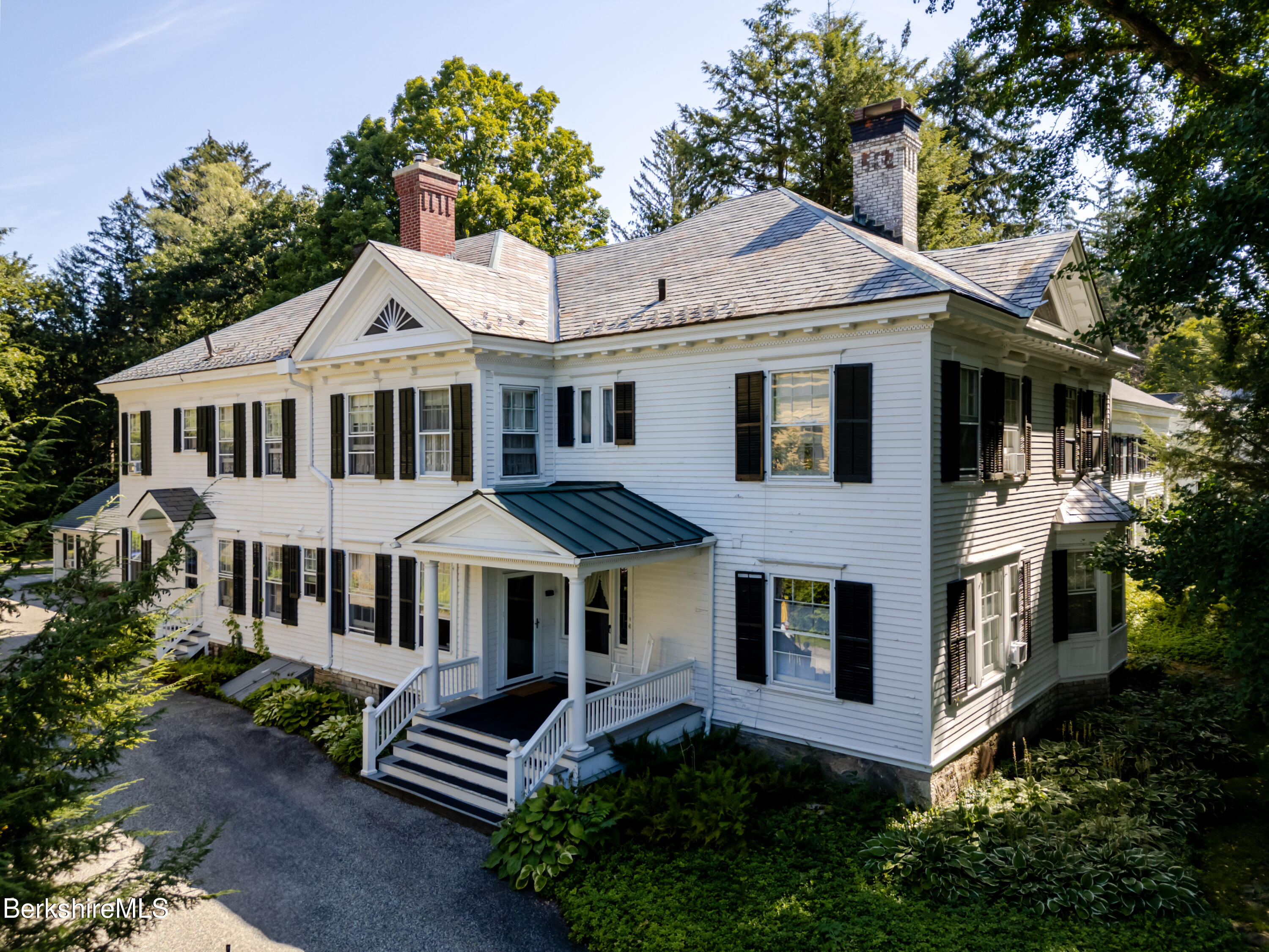 41 Main Street, Unit 2 Stockbridge, MA 01262 - Photo 1 of 18 stone Court Condominiums