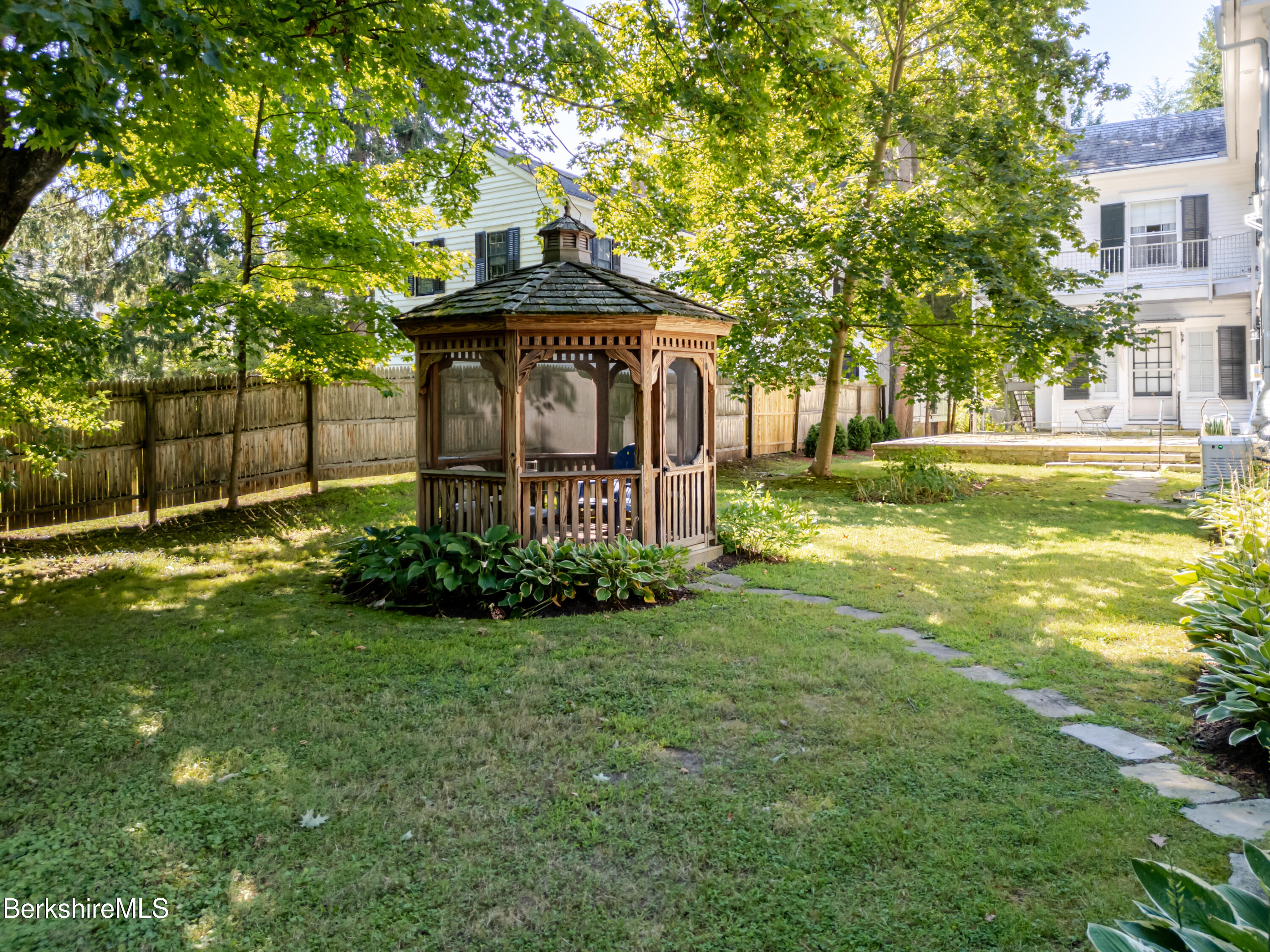 41 Main Street, Unit 2 Stockbridge, MA 01262 - Photo 16 of 18 Gazebo