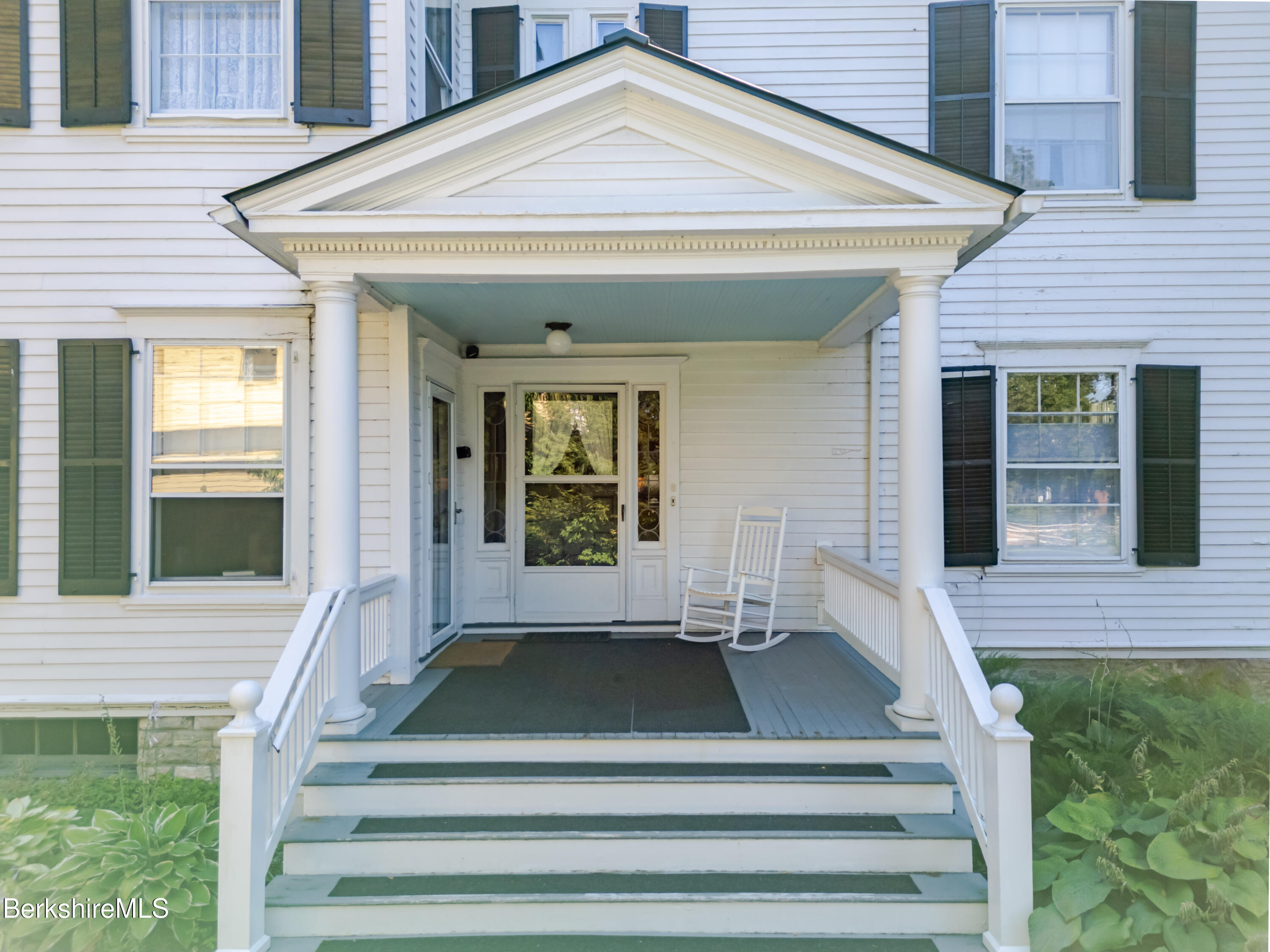 41 Main Street, Unit 2 Stockbridge, MA 01262 - Photo 2 of 18 Main Entrance
