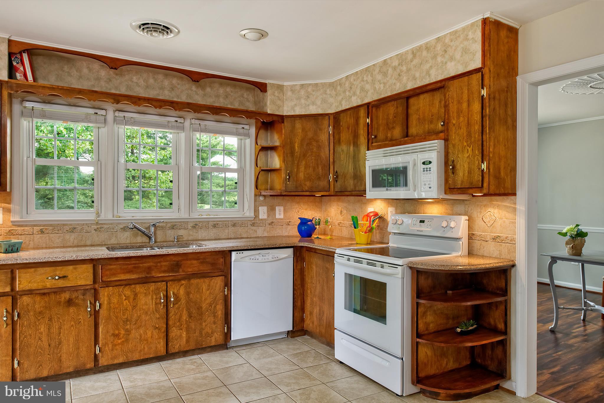 17351 Hamilton Station Road Hamilton, VA 20158 - Photo 12 of 29 Kitchen