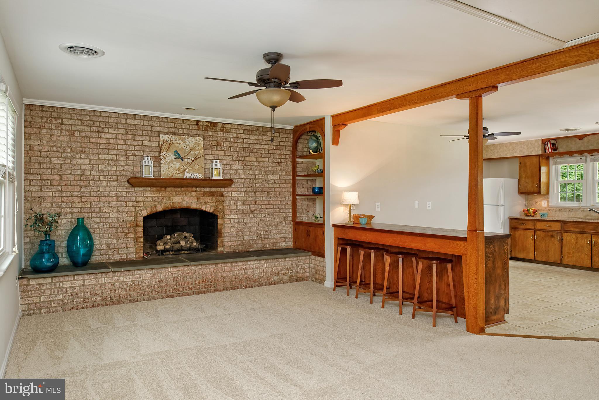 17351 Hamilton Station Road Hamilton, VA 20158 - Photo 8 of 29 Family Room