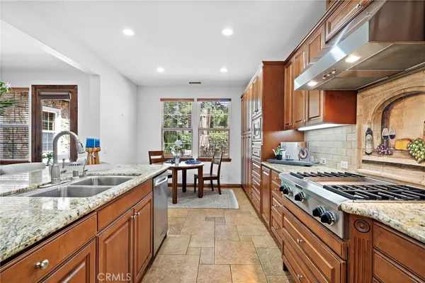 $2,398,000 | 28 Drackert Lane, Ladera Ranch, CA 92694