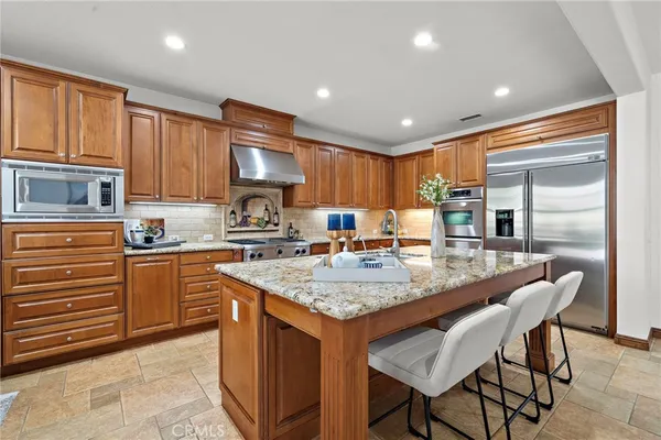 $2,149,900 | 28 Drackert Lane, Ladera Ranch, CA 92694