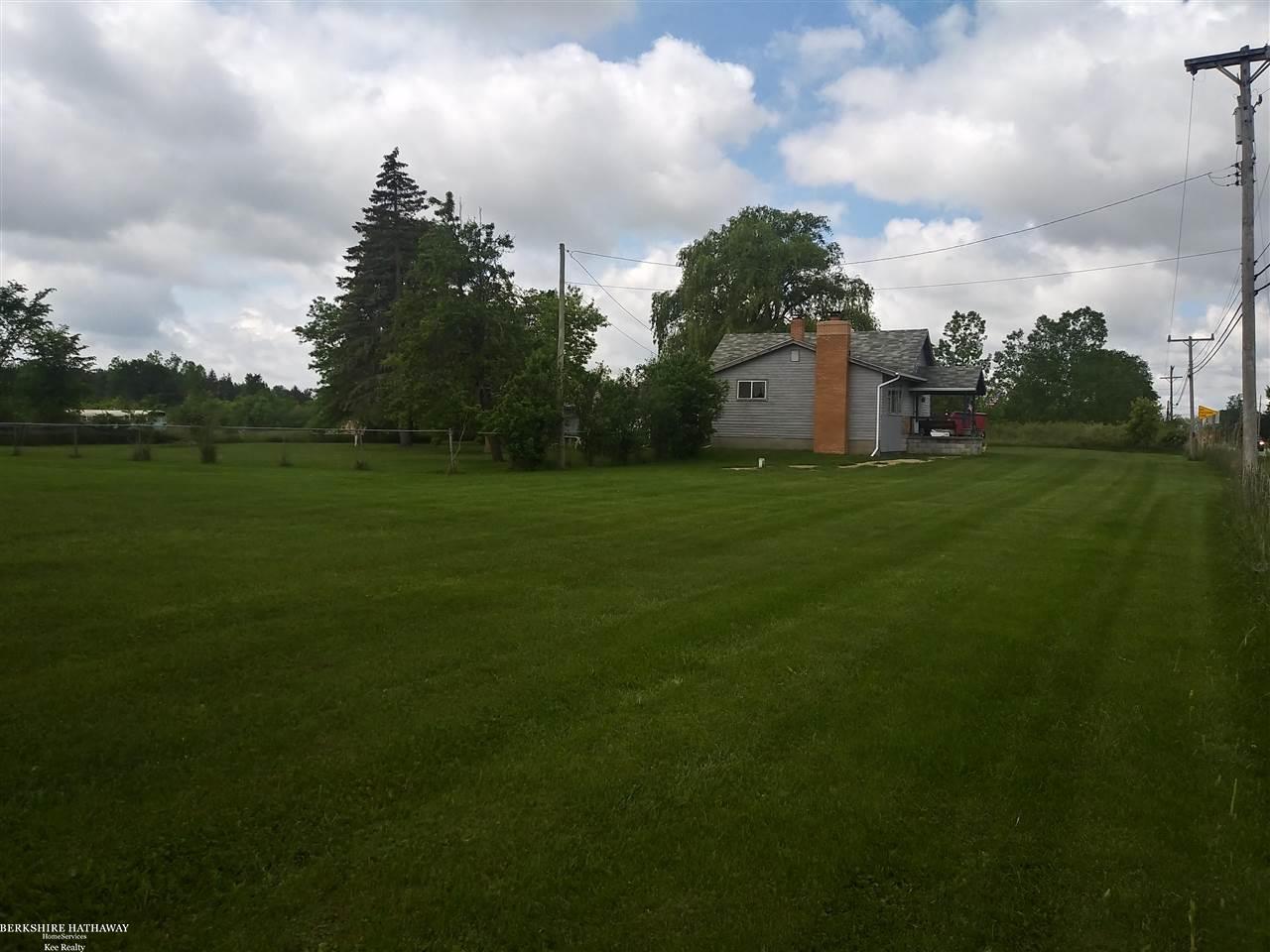 8679 Avoca Road Avoca, MI 48006 - Photo 3 of 29