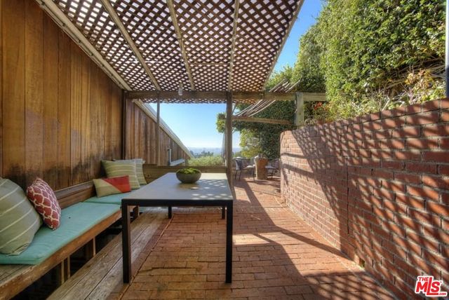 $2,750,000 | 6904 Los Tilos Road, Los Angeles, CA 90068