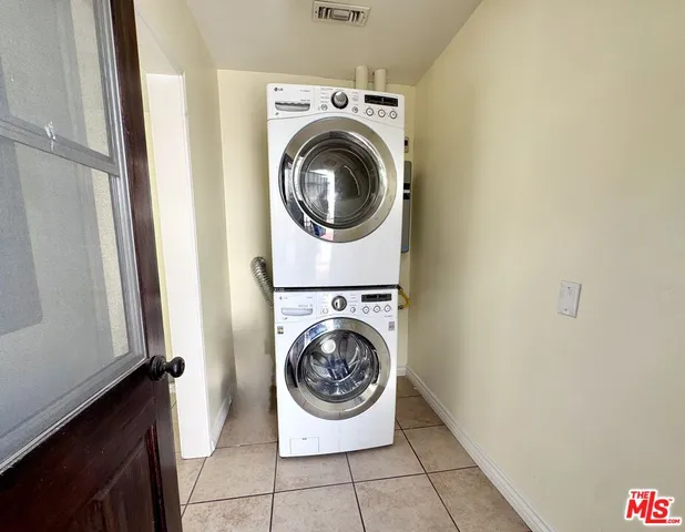 $2,850 | 4229 Sutro Avenue, Los Angeles, CA 90008