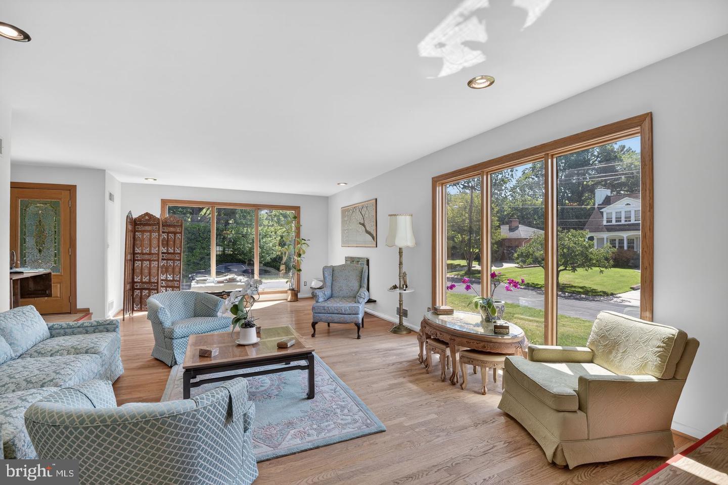 5800 Plainview Road Bethesda, MD 20817 - Photo 2 of 38 Gallery Image 2