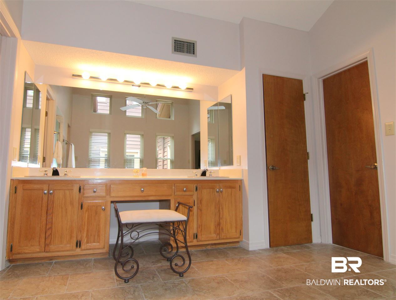 600 Oak Ridge Court West Daphne, AL 36526 - Photo 14 of 35 Master Bathroom