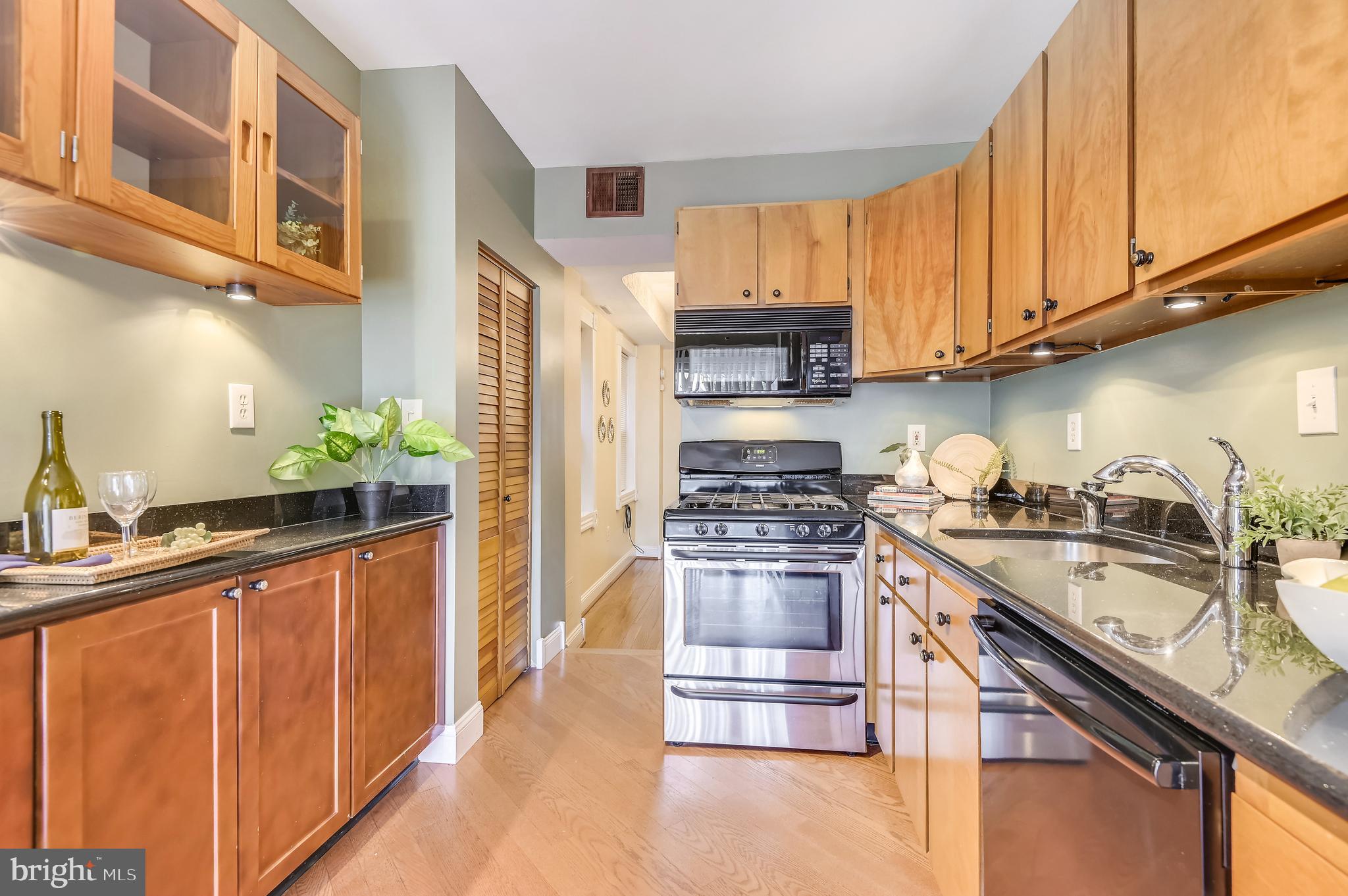 1284 Riverside Avenue Baltimore, MD 21230 - Photo 20 of 73