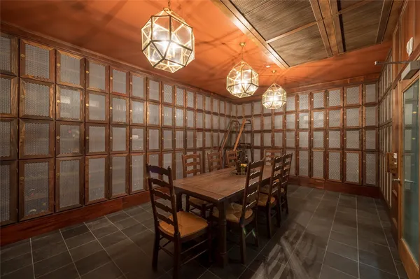 $3,510 | 4899 Montrose Boulevard, Unit 1807, Houston, TX 77006