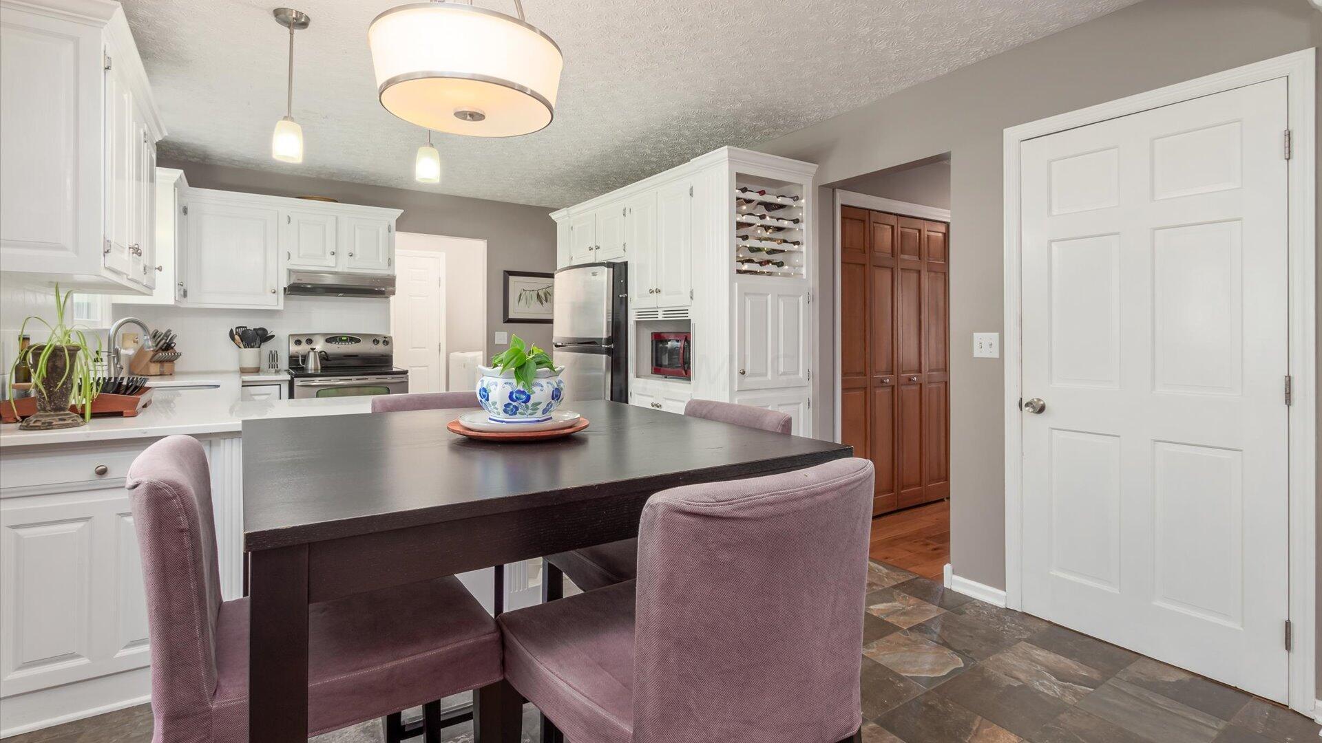 1185 Pembroke Road Newark, OH 43055 - Photo 6 of 27 04-z 1185 Pembroke015