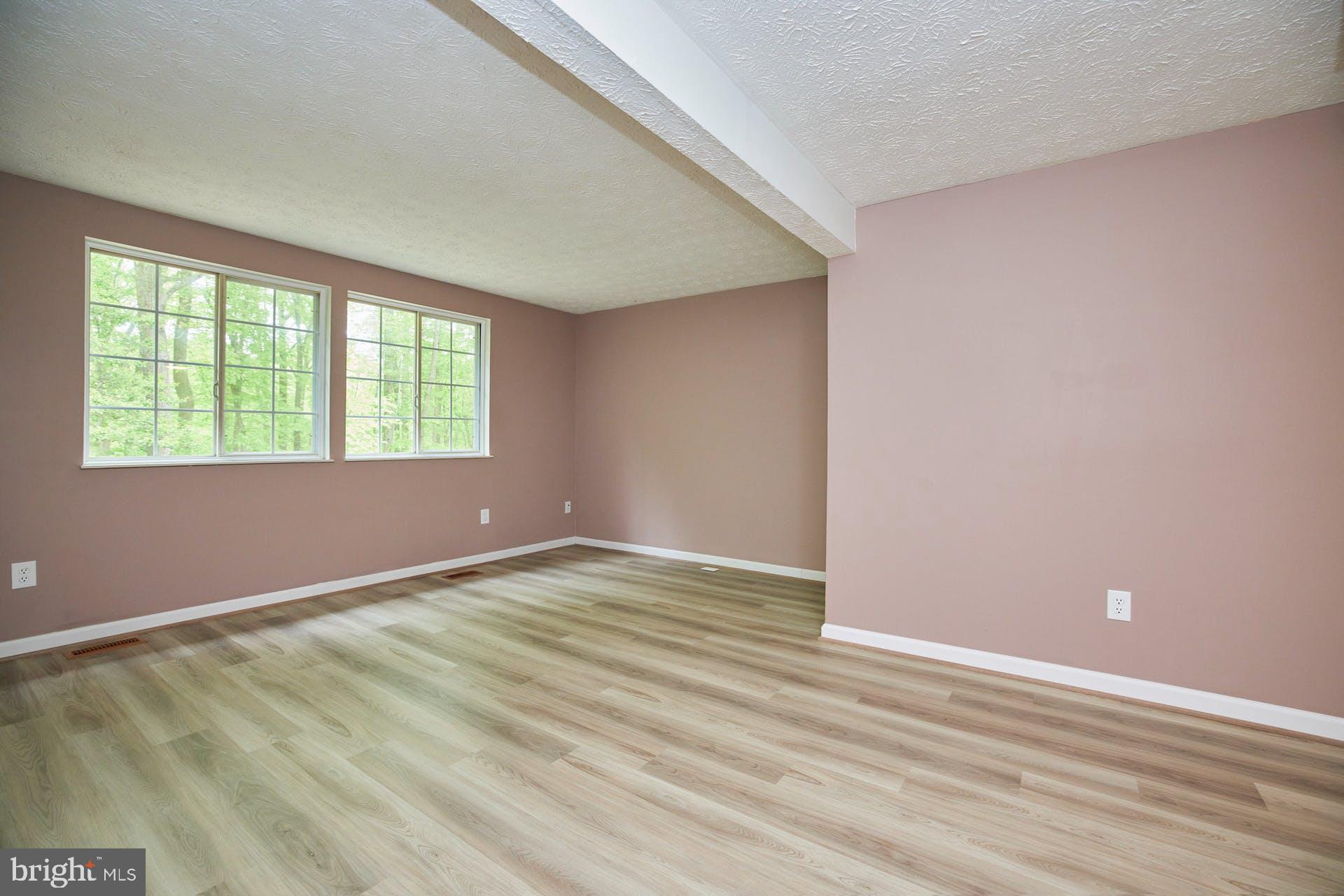 8046 Grandview Court Springfield, VA 22153 - Photo 12 of 31 Living Room