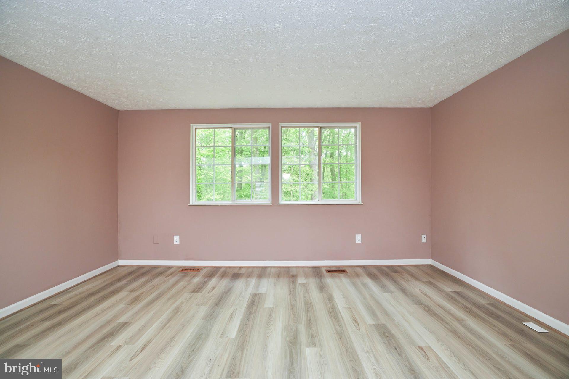 8046 Grandview Court Springfield, VA 22153 - Photo 16 of 31 View to Trees