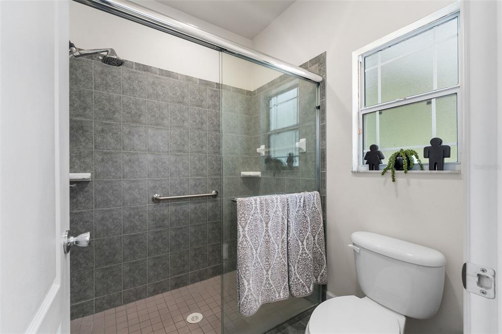 9047 Southwest 76th Avenue Gainesville, FL 32608 - Photo 9 of 38