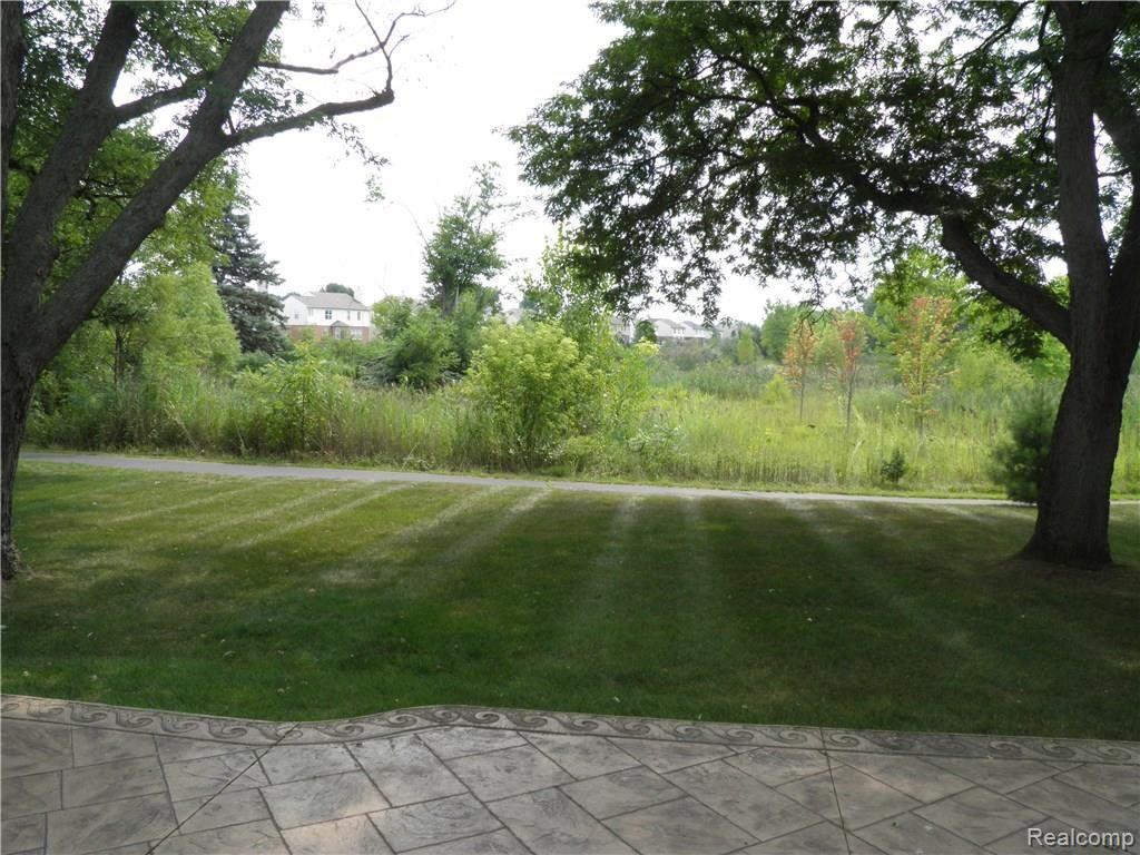 3237 Everett Drive Rochester Hills, MI 48307 - Photo 8 of 34
