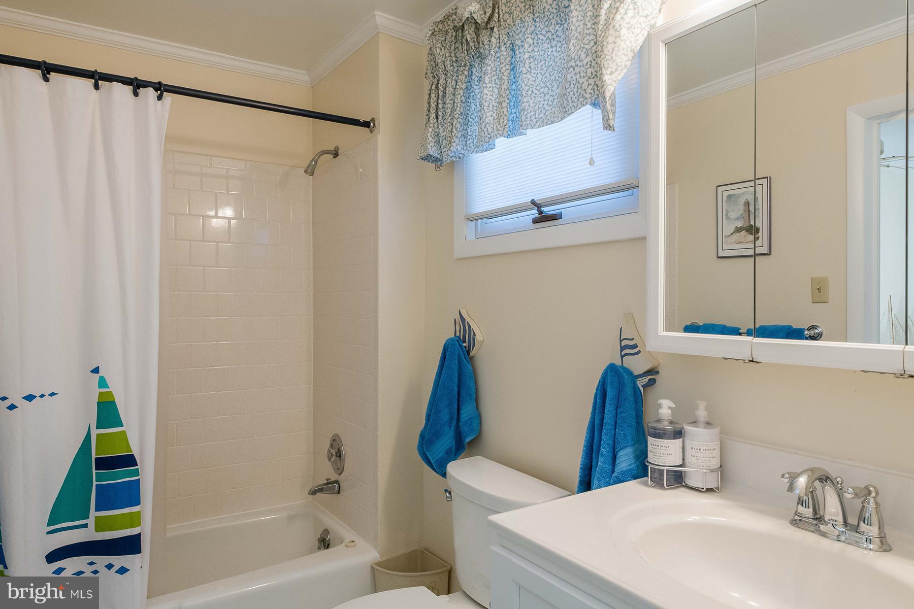 1096 Broadwater Point Road Churchton, MD 20733 - Photo 17 of 22 Bathroom 1