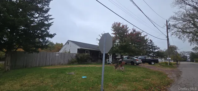 $269,999 | 21 Astoria Road, Mastic Beach, NY 11951