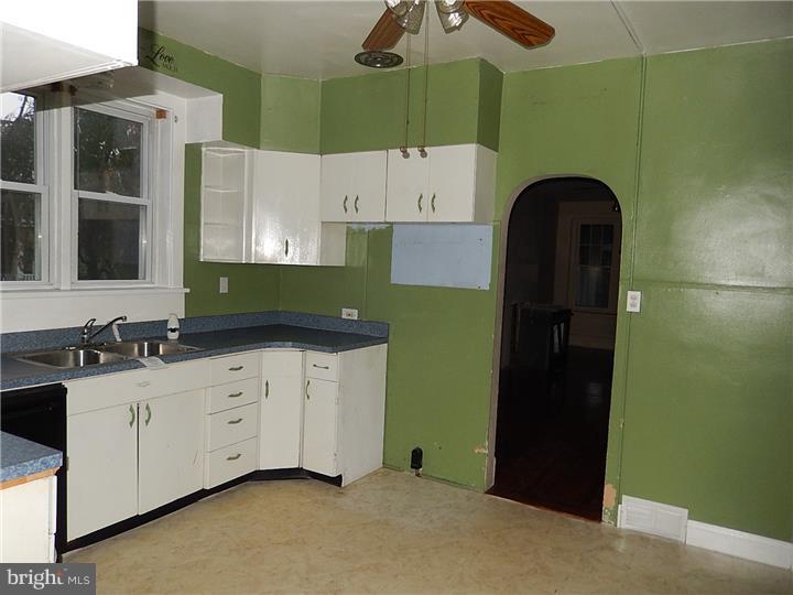 424 Bridge Street Spring City, PA 19475 - Photo 8 of 25 Kitchen