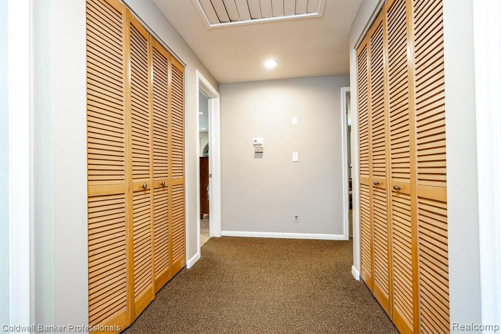 2623 Worcester Road West Bloomfield, MI 48323 - Photo 66 of 68