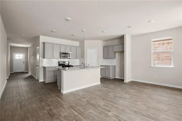 $2,000 | 150 Jayden Drive, Kyle, TX 78640