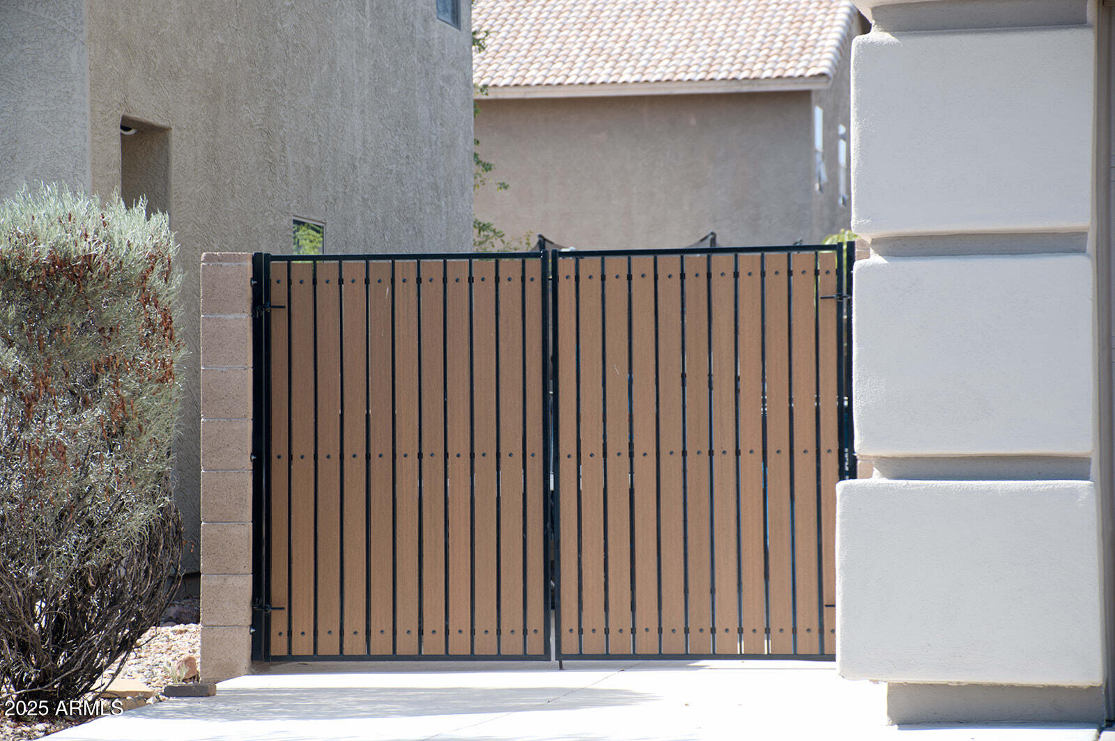 2074 East 37th Avenue Apache Junction, AZ 85119 - Photo 9 of 63 1 (64)