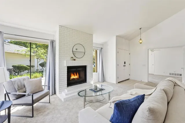 $1,099,000 | 10304 Crosscreek Terrace, San Diego, CA 92131