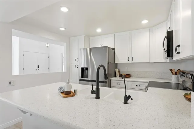 $1,099,000 | 10304 Crosscreek Terrace, San Diego, CA 92131