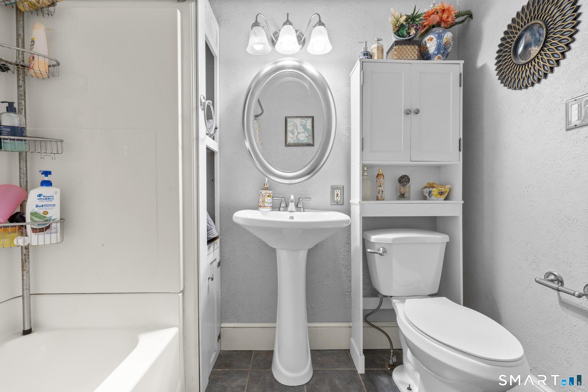 3 Anderson Street Manchester, CT 06040 - Photo 24 of 40